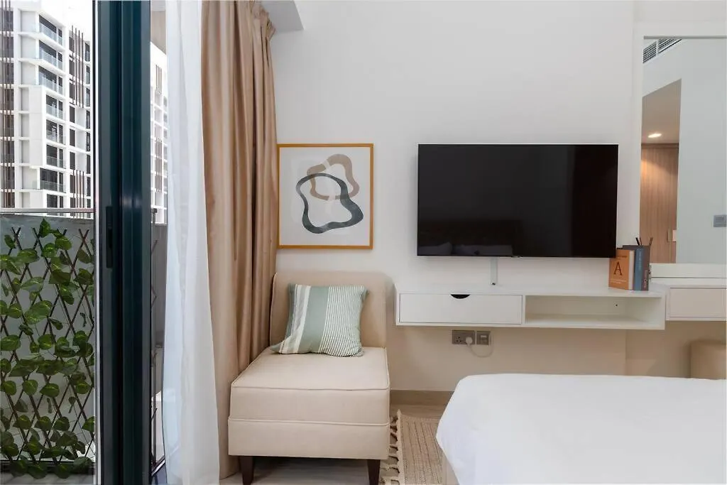 Cozy Studio In Azizi Riviera - Dubai Apartment