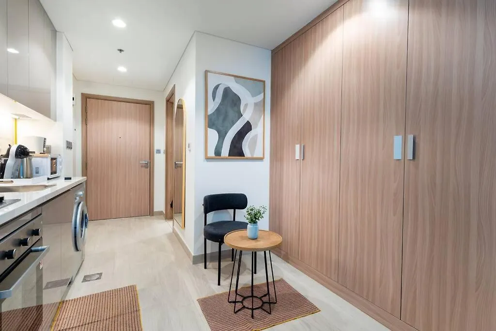 Cozy Studio In Azizi Riviera - Dubai