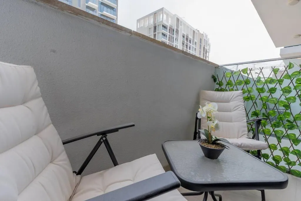 Cozy Studio In Azizi Riviera - Dubai Apartment